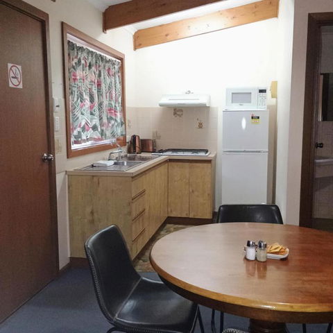 Hawker Holiday Cabins - Nambucca Heads Accommodation 0