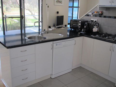 Hidden Grove Retreat - Nambucca Heads Accommodation 1