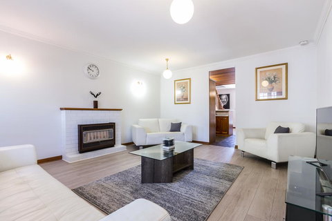 Adelaide Style Accommodation-Getaway In North Adelaide- Close To City - Nambucca Heads Accommodation 0