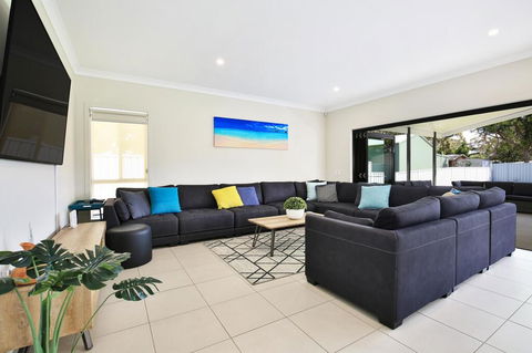 Adriatic Jervis Bay - 2 Min Walk To Beach - Family Friendly - Nambucca Heads Accommodation 1