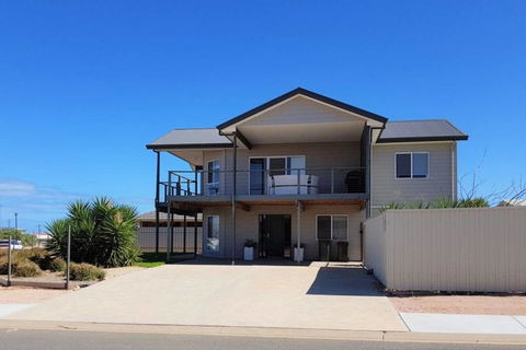 Agape Holiday Home - Nambucca Heads Accommodation 0
