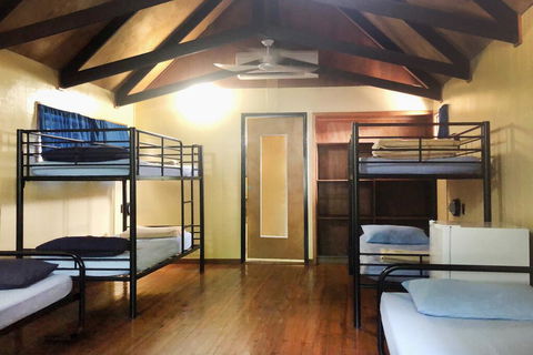 Airlie Beach Magnums - Nambucca Heads Accommodation 1