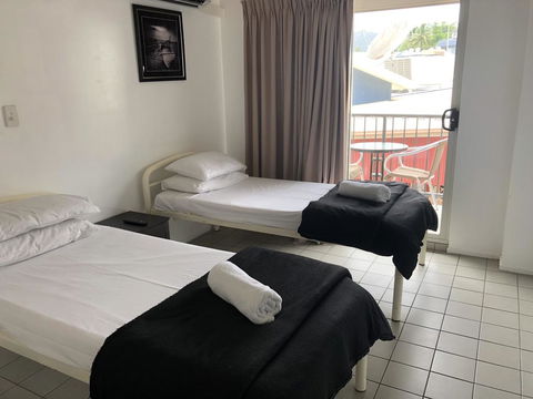 Airlie Waterfront Accommodation - Nambucca Heads Accommodation 2