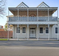 Albury Suites - Waterstreet - Nambucca Heads Accommodation