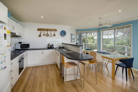 Alchemy On Island Beach - Nambucca Heads Accommodation 0