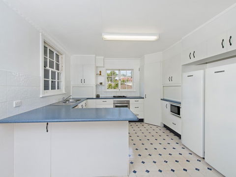 Allamanda House, 3 Willow Street - Nambucca Heads Accommodation 1