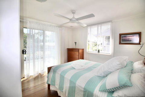 Aloha Alex Beach House Pet-friendly- 450m To The Beach - Nambucca Heads Accommodation 0