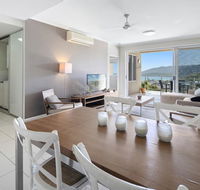 Amazing Ocean views Pool Award winning location Airlie Beach - Nambucca Heads Accommodation