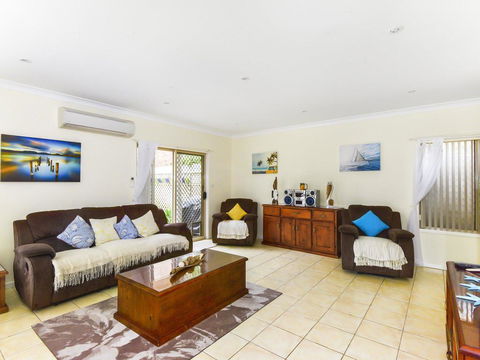 Anne's Beach Getaway - Nambucca Heads Accommodation 2