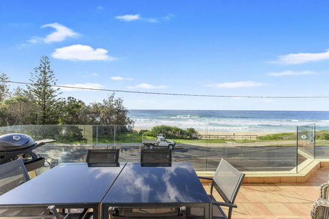 Aqua Shores Award Winning Apartment - Nambucca Heads Accommodation 0