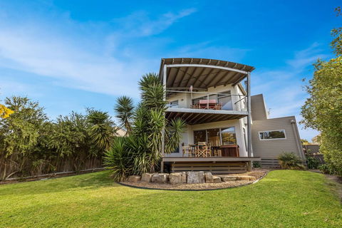 Aqua Vista - A Stroll To Paynesville Forshore - Nambucca Heads Accommodation 3