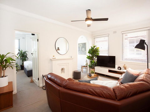 ART DECO DELIGHT-hosted By:L'Abode - Nambucca Heads Accommodation 1