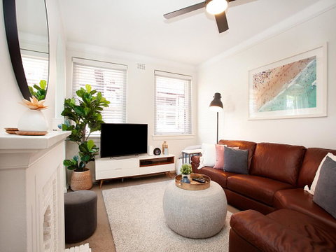 ART DECO DELIGHT-hosted By:L'Abode - Nambucca Heads Accommodation 2