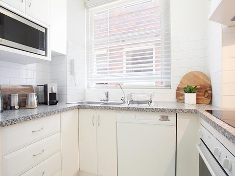 ART DECO DELIGHT-hosted By:L'Abode - Nambucca Heads Accommodation 3