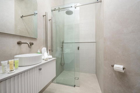 Luxurious House Near Flemington Racecourse - Nambucca Heads Accommodation 2