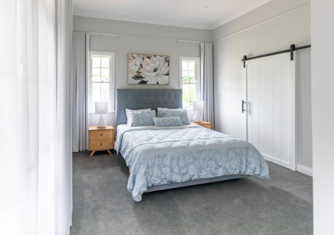 Luxury Grand Escapes Queenslander In Ipswich - Nambucca Heads Accommodation 2