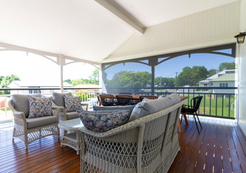 Luxury Grand Escapes Queenslander In Ipswich - Nambucca Heads Accommodation 3