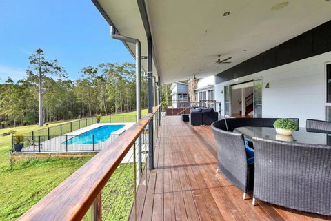 Luxury Mandalong Mansion With Pool & Spa - Nambucca Heads Accommodation 2