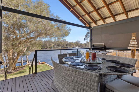Luxury Riverside Escape With Private Jetty On The Murray River - Nambucca Heads Accommodation 2