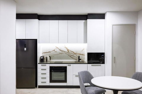Meriton Suites Liverpool - Nambucca Heads Accommodation 2