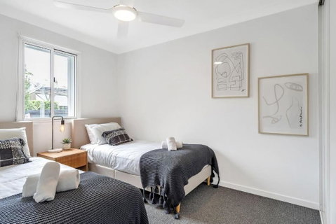 Modern Balmain Abode - Nambucca Heads Accommodation 2