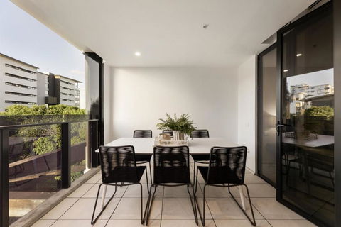 Modern Luxury Gabba Apartment - Nambucca Heads Accommodation 0