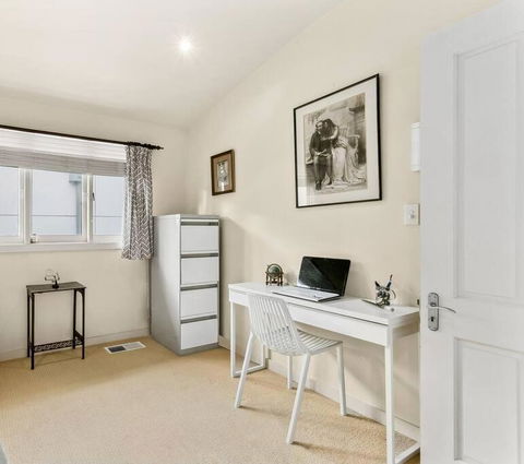 MUS14 - 2 Bedroom Apartment - Muston Street, Mosman - Nambucca Heads Accommodation 3
