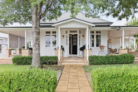 Narraweema Guesthouse - Historic Luxury BnB Retreat - Nambucca Heads Accommodation 1