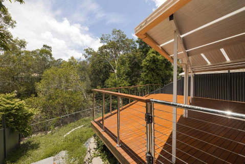 NEW 3BR Serene Creekside Retreat In Helensvale - Nambucca Heads Accommodation 0