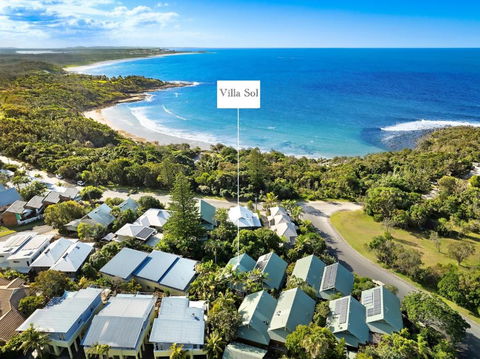 NEW Luxury Angourie Villa! Dream Location, WiFi ++ - Nambucca Heads Accommodation 1