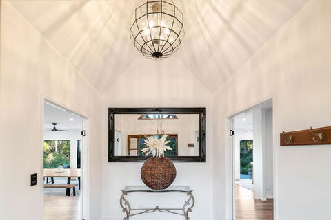 Ninderry Manor-Spectacular Hinterland Retreat - Nambucca Heads Accommodation 3