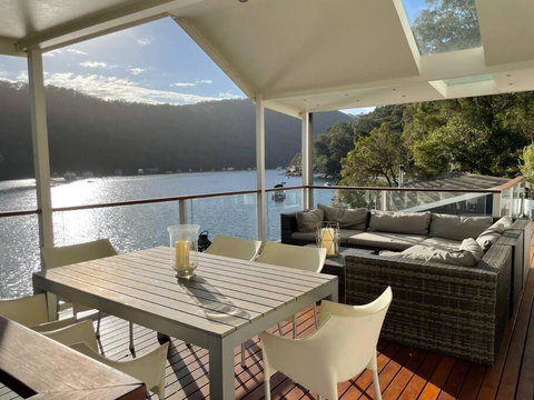 NINE At Berowra Waters, Luxury Waterfront With Hot Tub - Nambucca Heads Accommodation 1