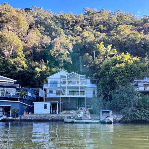 NINE At Berowra Waters, Luxury Waterfront With Hot Tub - Nambucca Heads Accommodation 2