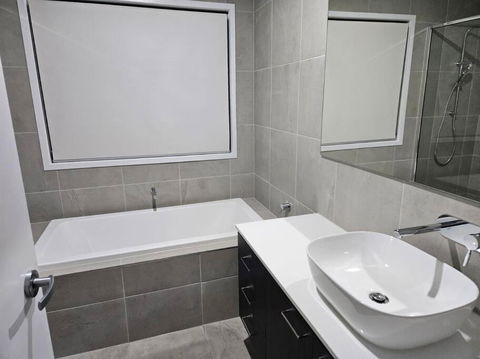 O Stylish 4 Room Oasis With 65 TV - Nambucca Heads Accommodation 1