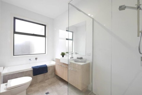 No Stairs Dbl Garage Aircon Woodville North - Nambucca Heads Accommodation 3