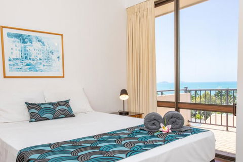 OCEAN VIEWS 10 - Nambucca Heads Accommodation 3