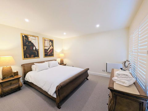 ONE Luxury Apartment - Nambucca Heads Accommodation 2