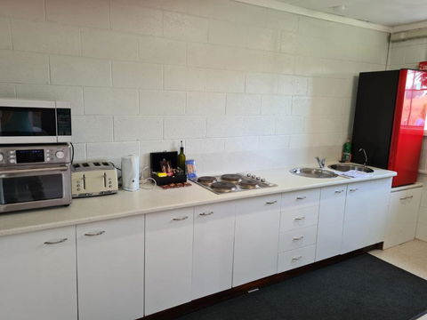 Orchard 2 Bedroom Apartment In Devonport - Nambucca Heads Accommodation 2