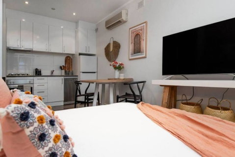 Peach On Sussex North Adelaide - Nambucca Heads Accommodation 2