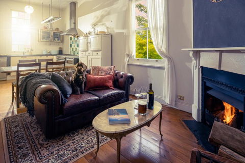 Pet-Friendly Blue Mountains Cottage With Indoor Fireplace - Nambucca Heads Accommodation 3