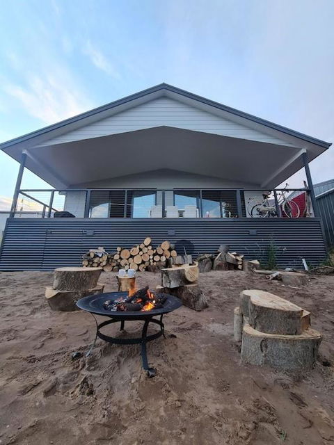 PIECE OF PARADISE, Huge 4 Bedroom Haven - Nambucca Heads Accommodation 1