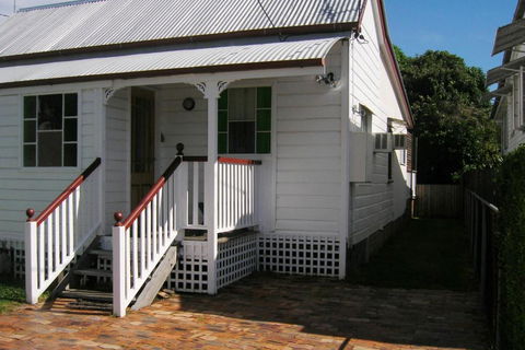 Pine Cottage - Nambucca Heads Accommodation 0