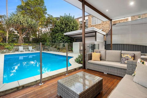 Pool Side Luxury Pet Friendly - Walk To The Beach - Nambucca Heads Accommodation 1