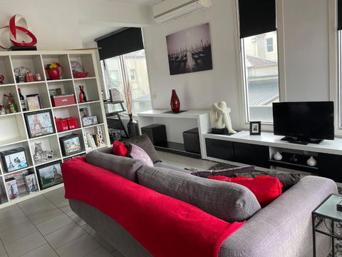 Radiance - Chic Fitzroy Street Apartment - Nambucca Heads Accommodation 0