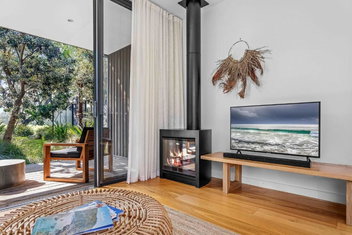 Privately Managed Villa 12 Bangalay Luxury Villas with Nambucca Heads Accommodation