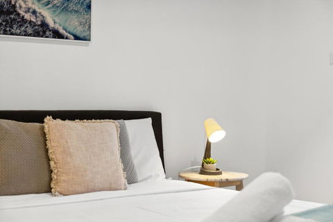 Quaint Double Room - Centrally Located At Glenfield - Shared Bathroom - Nambucca Heads Accommodation 2