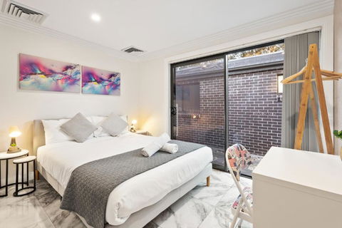 Quaint Double Room - Centrally Located At Glenfield - Shared Bathroom - Nambucca Heads Accommodation 1