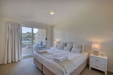 Quarterdeck Apartment - Nambucca Heads Accommodation 2