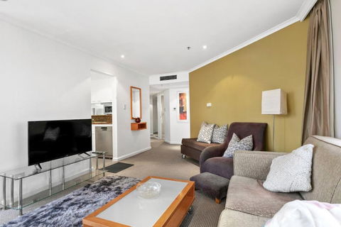Quay West 2302 Self-Catering - Nambucca Heads Accommodation 3