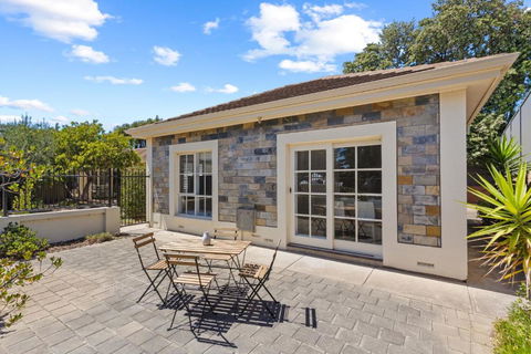 Quiet 2-Bed Retreat With Private Courtyard - Nambucca Heads Accommodation 3